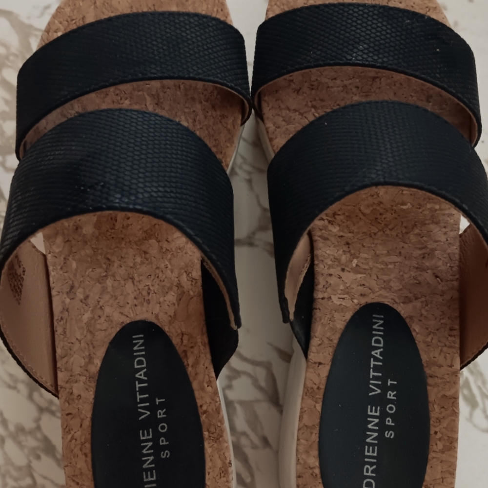 Genuine Adrienne Vittadini Slip On Sandals size 8.5M
